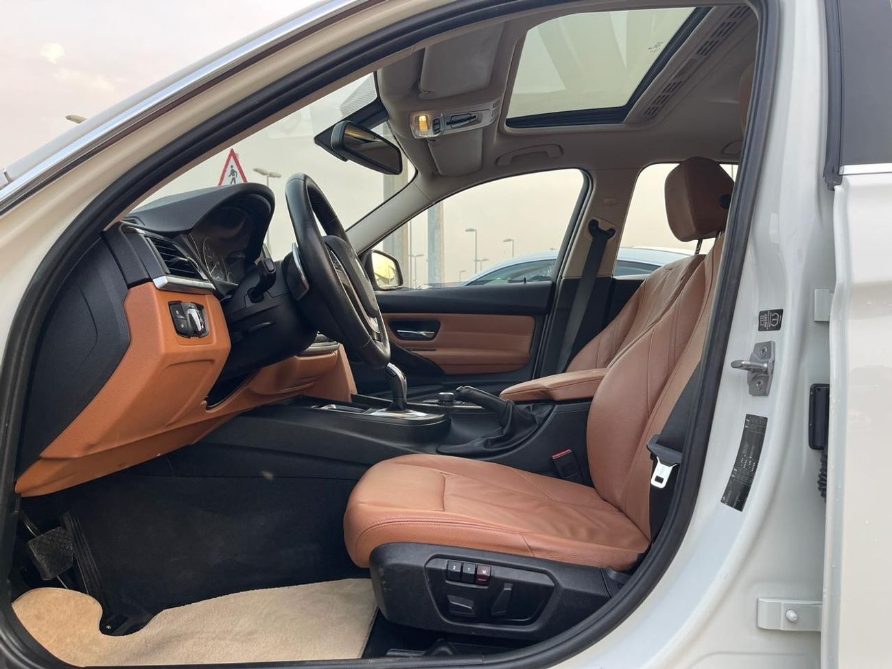 BMW 328i Exclusive BMW 328i _GCC_2015_Excellent Condition _Full option