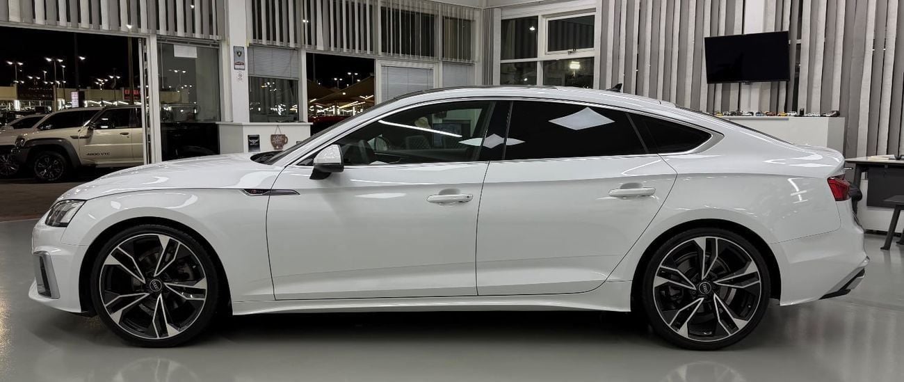 Audi A5 40 TFSI S-LINE 40 TFSI S Line 2.0L (187 HP)