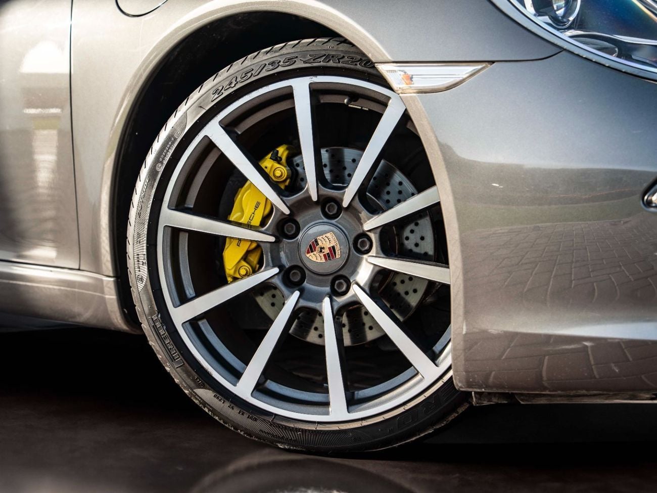 بورش 911 Carrera 3.6L Coupe