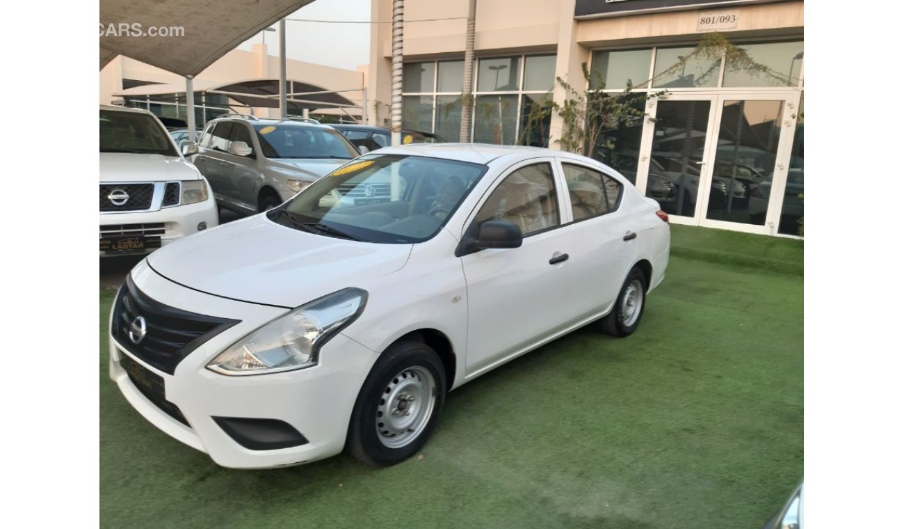 Nissan Sunny Car for sale in Kuwait City Car is 2016 Note Transmission Mileage km Condition