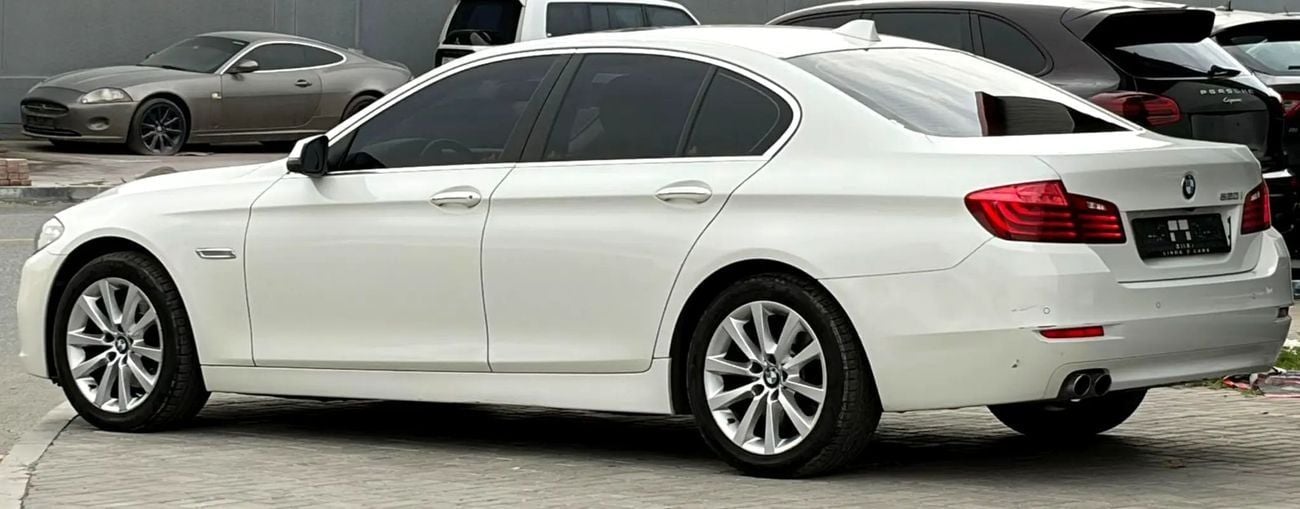 BMW 520i Exclusive 2.0L