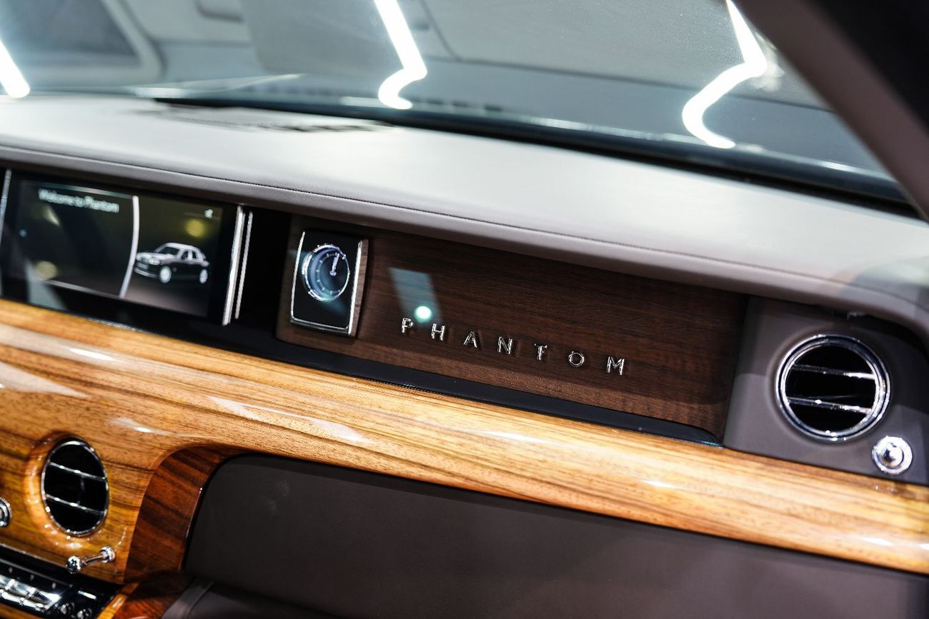 Rolls-Royce Phantom Std 6.8L Rear-Seat Entertainment, Starlight Headliner, Dealer Warranty + Service!!