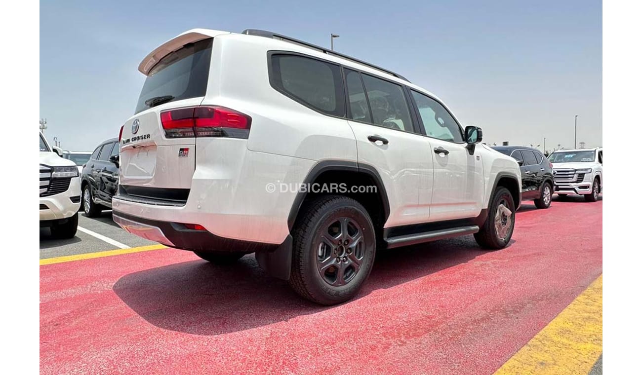 تويوتا لاند كروزر 300 3.3L - DSL - GRS - 5STR -23YM - WHT_BLK - EURO (LOCAL OFFER)
