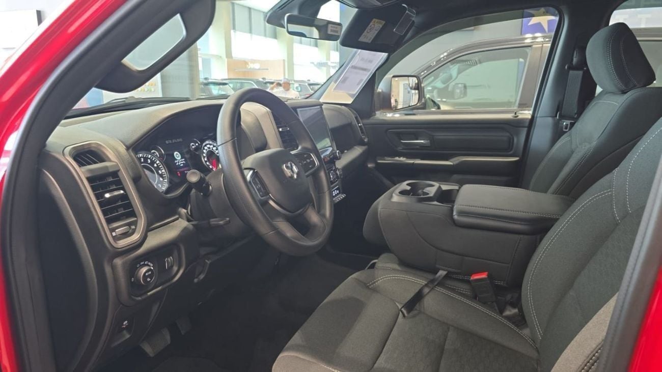 RAM 1500 BIGHORN CREW CAB Tradesman 3.0L TWIN TURBO WARLOCK AUTOMATIC TRANSMISSION ( ONLY FOR RE-EXPORT )