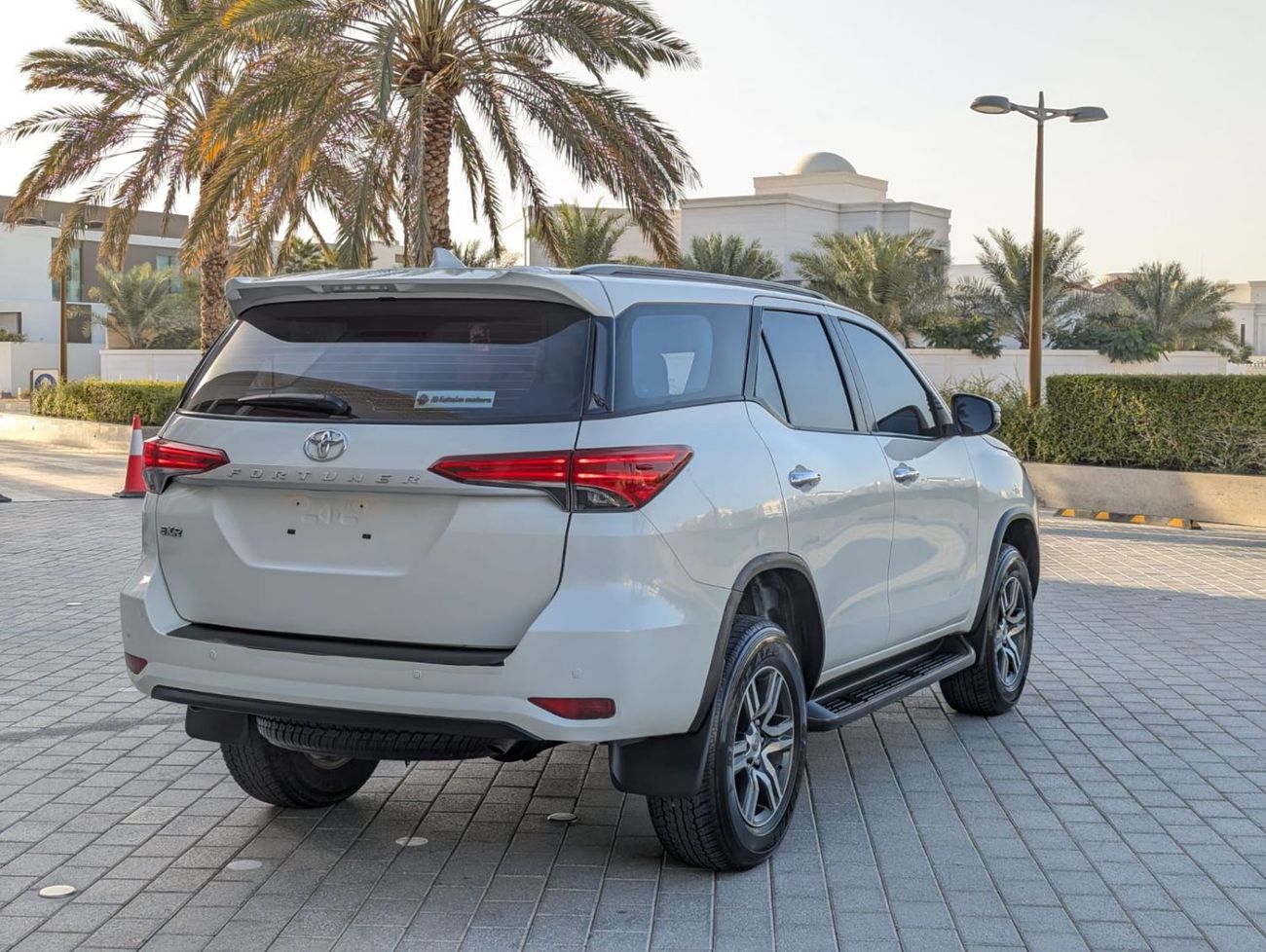 Toyota Fortuner Toyota Fortuner 2022 white colour ,brown colour interior, Gcc specs