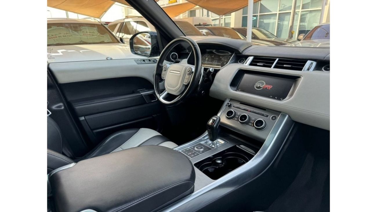 Land Rover Range Rover Sport RANGE ROVER SPORT SVR 2017 Canada specs full option Original paint zero accidents Clean title