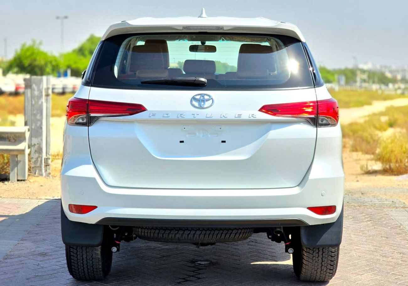 Toyota Fortuner TOYOTA FORTUNER PETROL 2.7 - MANUAL A.C - ALLOY WHEELS - 2025 MODEL - WHITE INSIDE BROWN - GCC SPECS