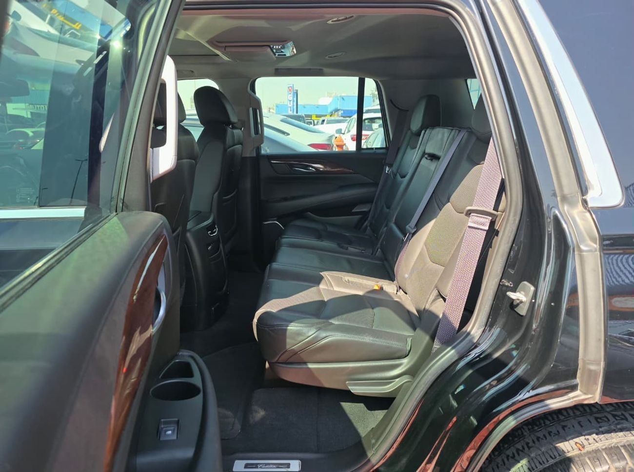 كاديلاك إسكالاد Premium Luxury 6.2L