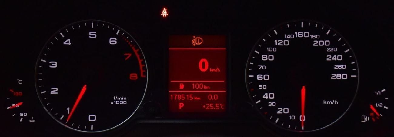 أودي Q5 EXCELLENT DEAL for our Audi Q5 ( 2012 Model ) in Black Color GCC Specs