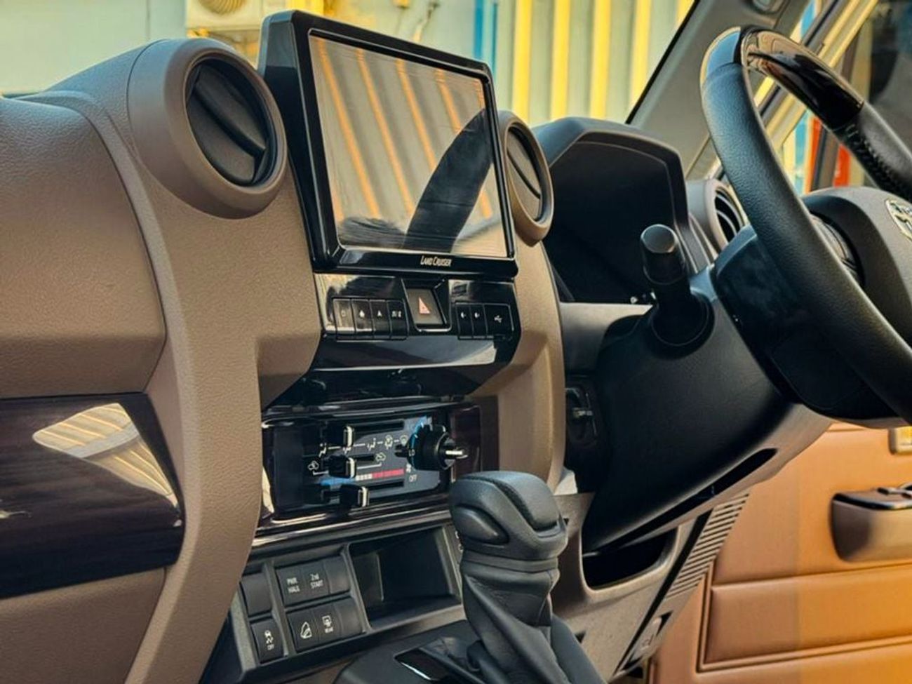 Toyota Land Cruiser 71 LX 2.8 AUTO 4.0 AUTO (EXPORT ONLY) (RIGHT HAND DRIVE)