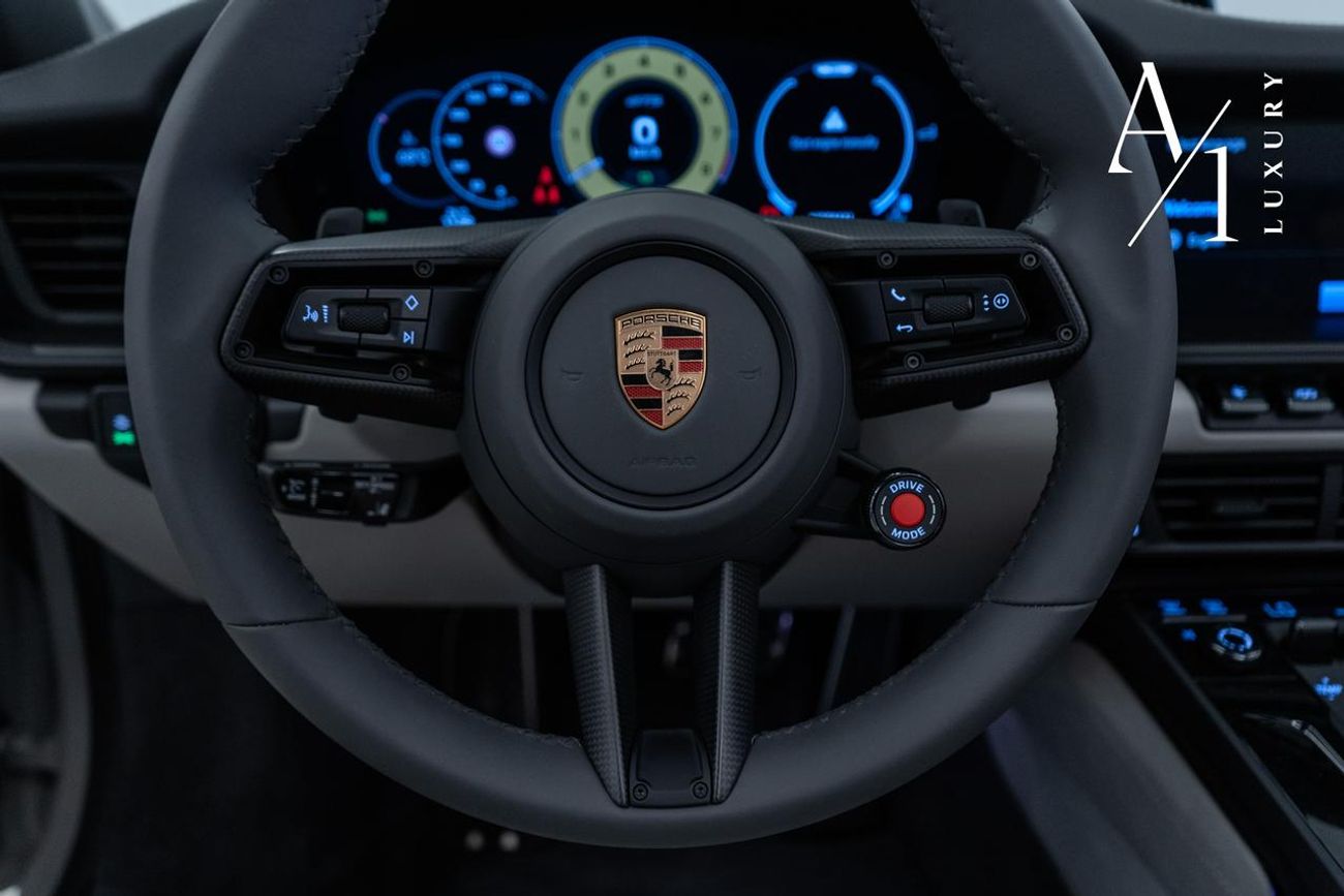 بورش 911 Carrera GTS 3.6L (532 HP) Cabriolet 2025 Porsche 992.2, 2 Years Warranty, Sport Chrono Package, Very