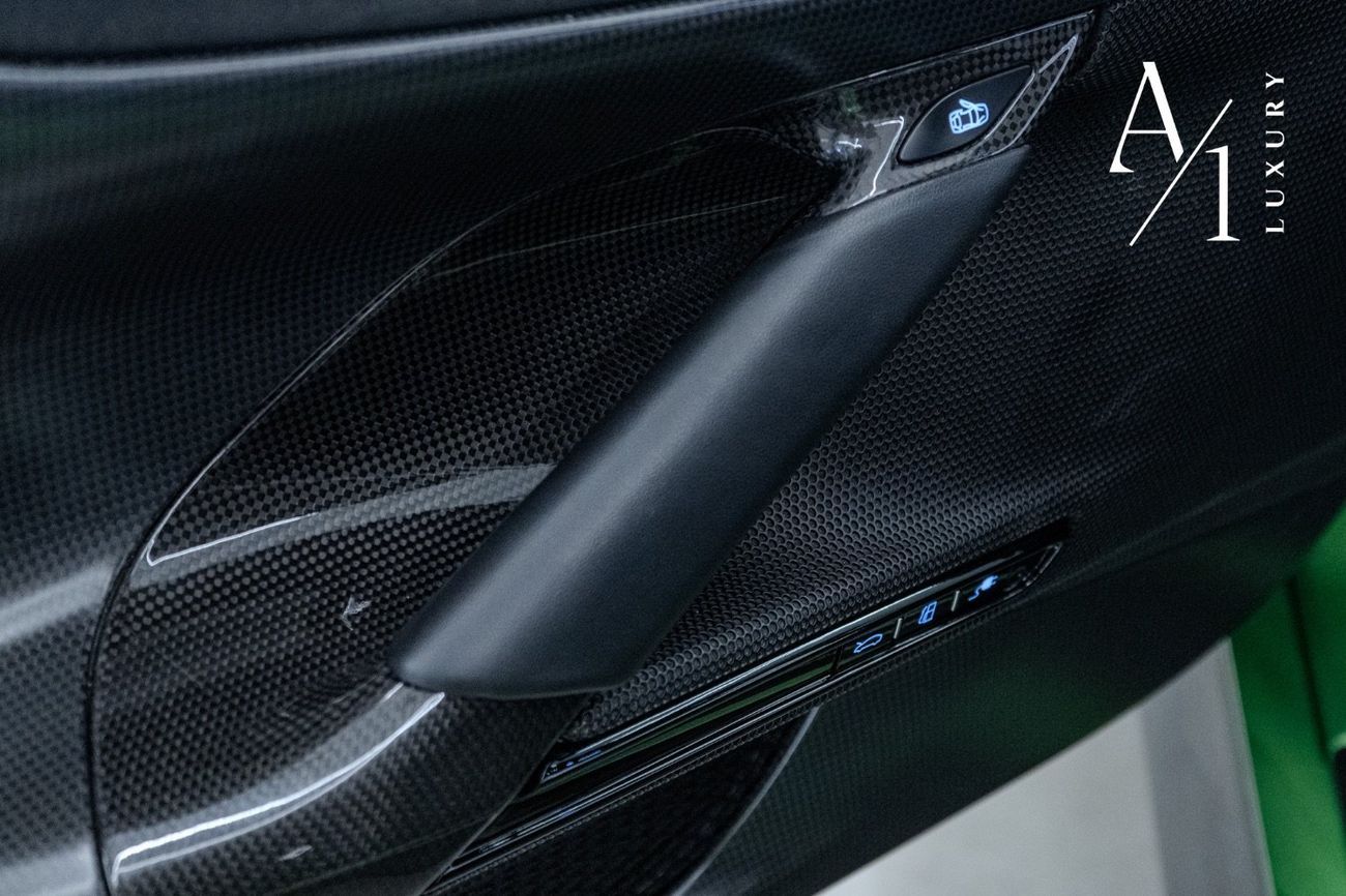 Ferrari SF90 Stradale 2021 Ferrari SF90 Assetto Fiorano, Carbon Fiber Package,Warranty, GCC Specs