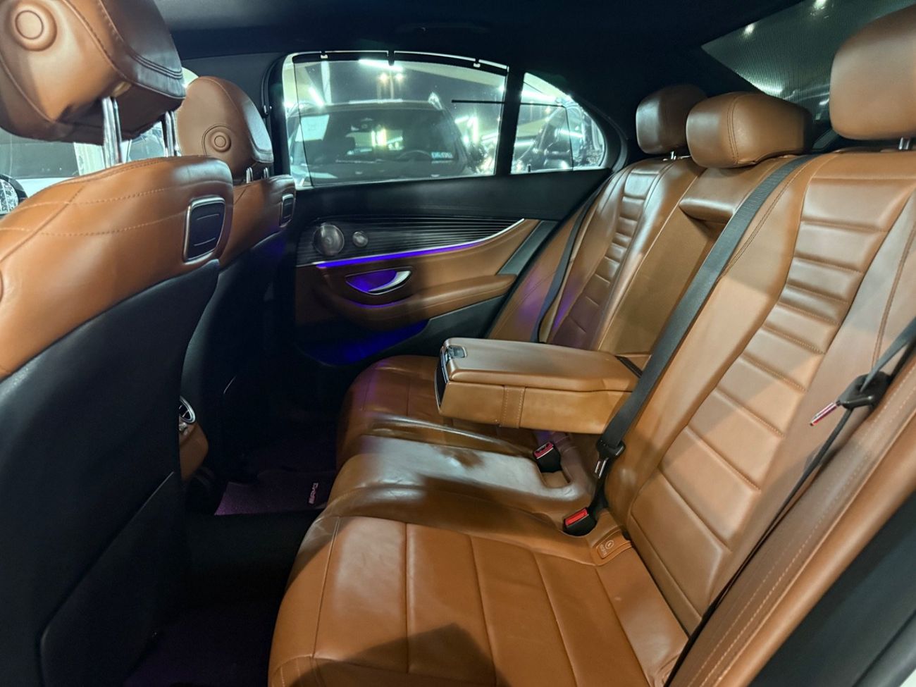 مرسيدس بنز E300