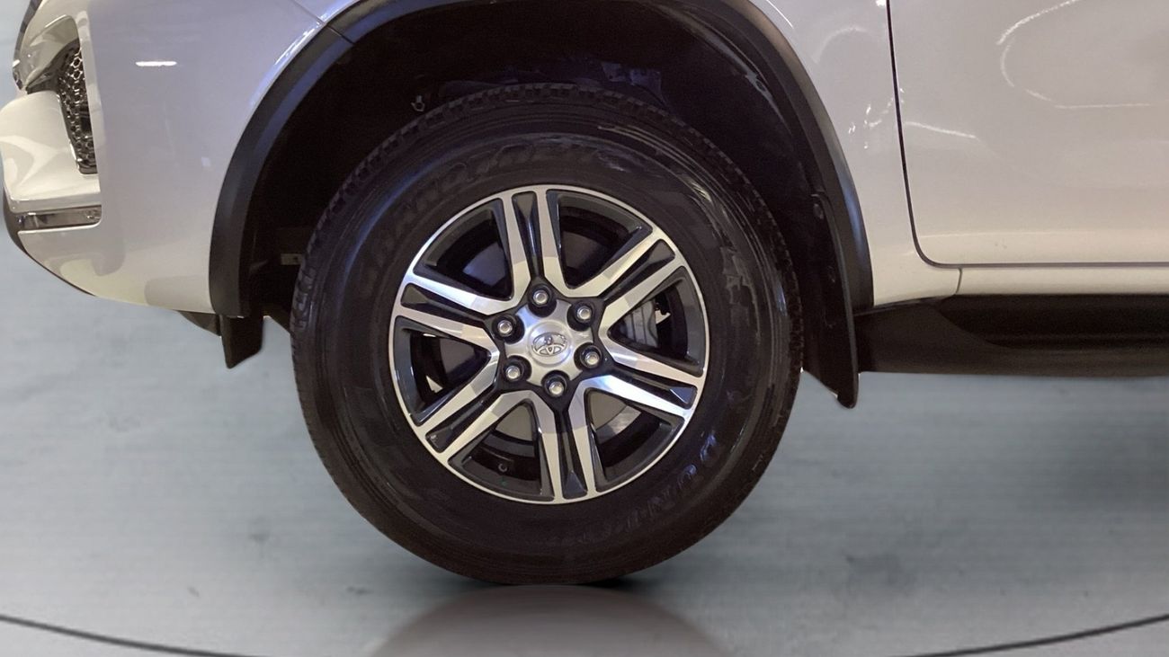 Toyota Fortuner 4.0 4WD AUTO 7STR GXR RA/RB | Guaranteed Warranty | 0 Down Payment