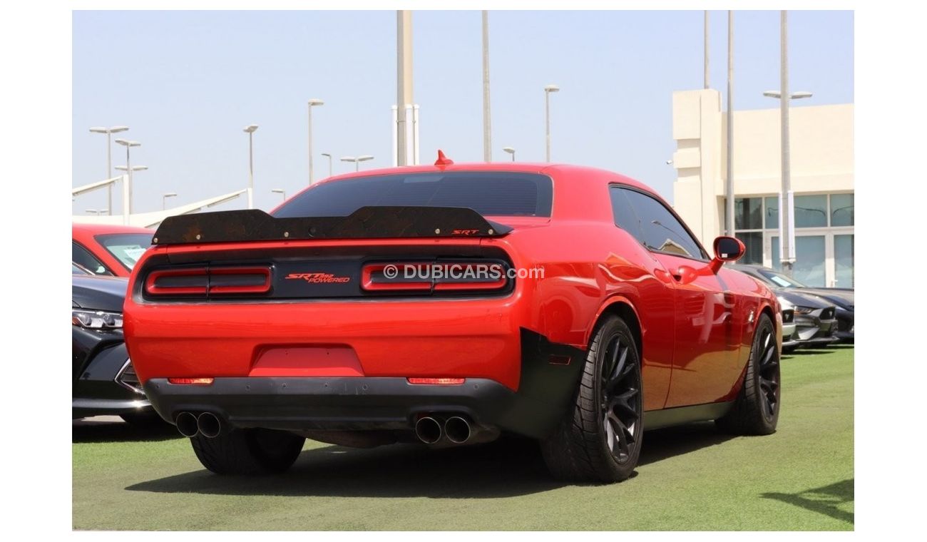 Dodge Challenger Dodge Challenger SRT 392