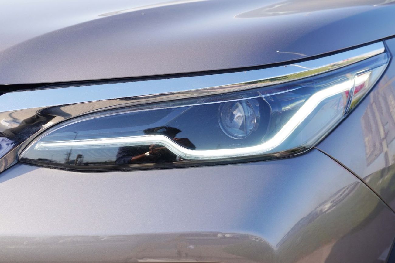 Toyota Fortuner SR5 , 4.0L , PETROL 2026