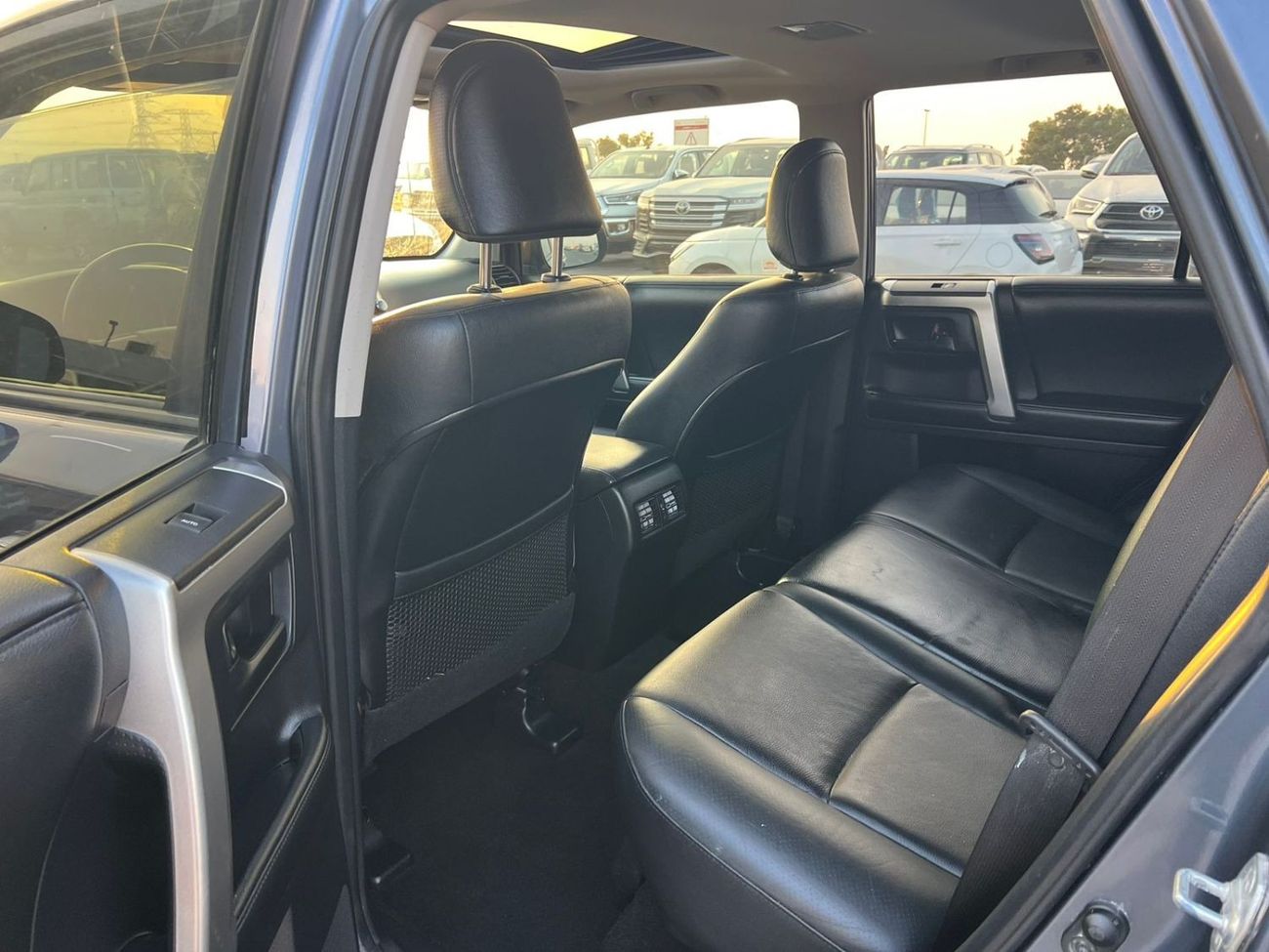 تويوتا Runner4 2013 TOYOTA 4RUNNER LIMITED FULL OPTION - 4.0L V-6 DOHC, VVT,PUSH START - LEATHER ELECTRIC SEATS