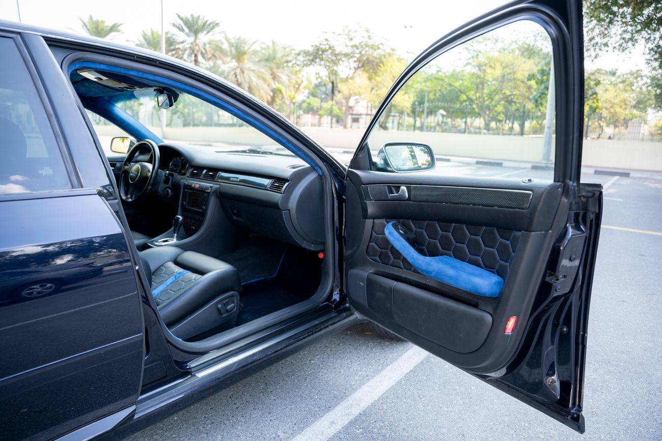 Audi S6 2004 AUDI S6 JAPANESE SPEC - Less Mileage New Interior