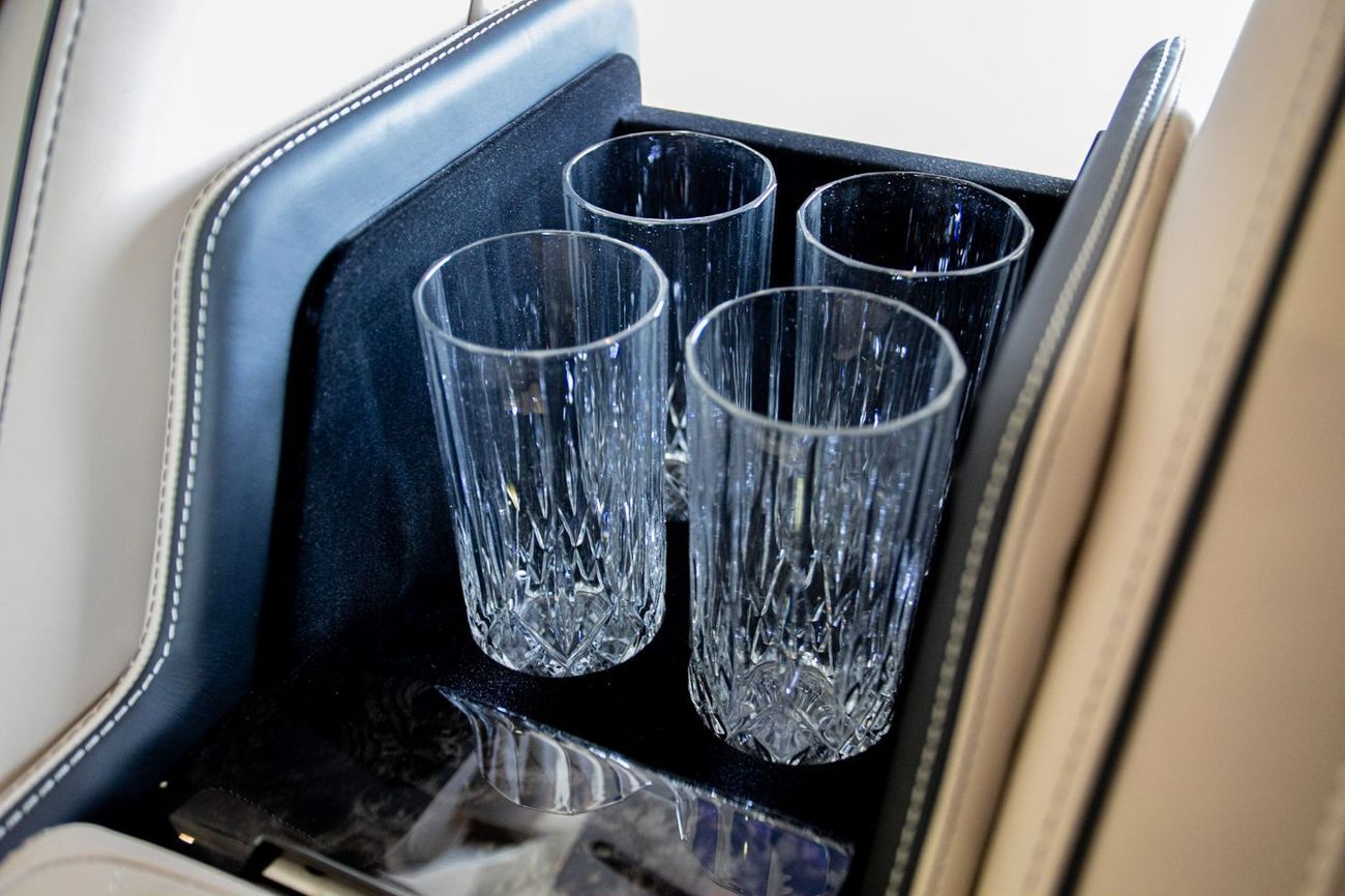 مرسيدس بنز V 300 Senzati GCC VIP Mercedes-Benz Approved Conversion