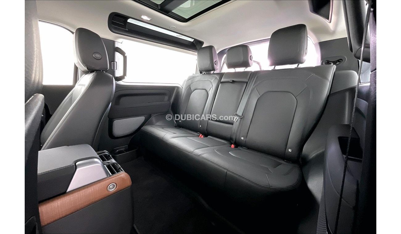 Land Rover Defender P300 90 SE | 1 year free warranty | 0 down payment | 7 day return policy