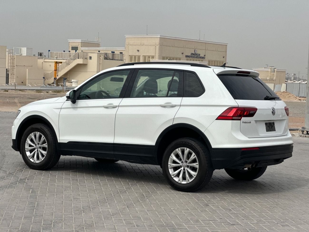 فولكس واجن تيجوان موديل 2018 خليجي حاله ممتازه من الداخل والخارج