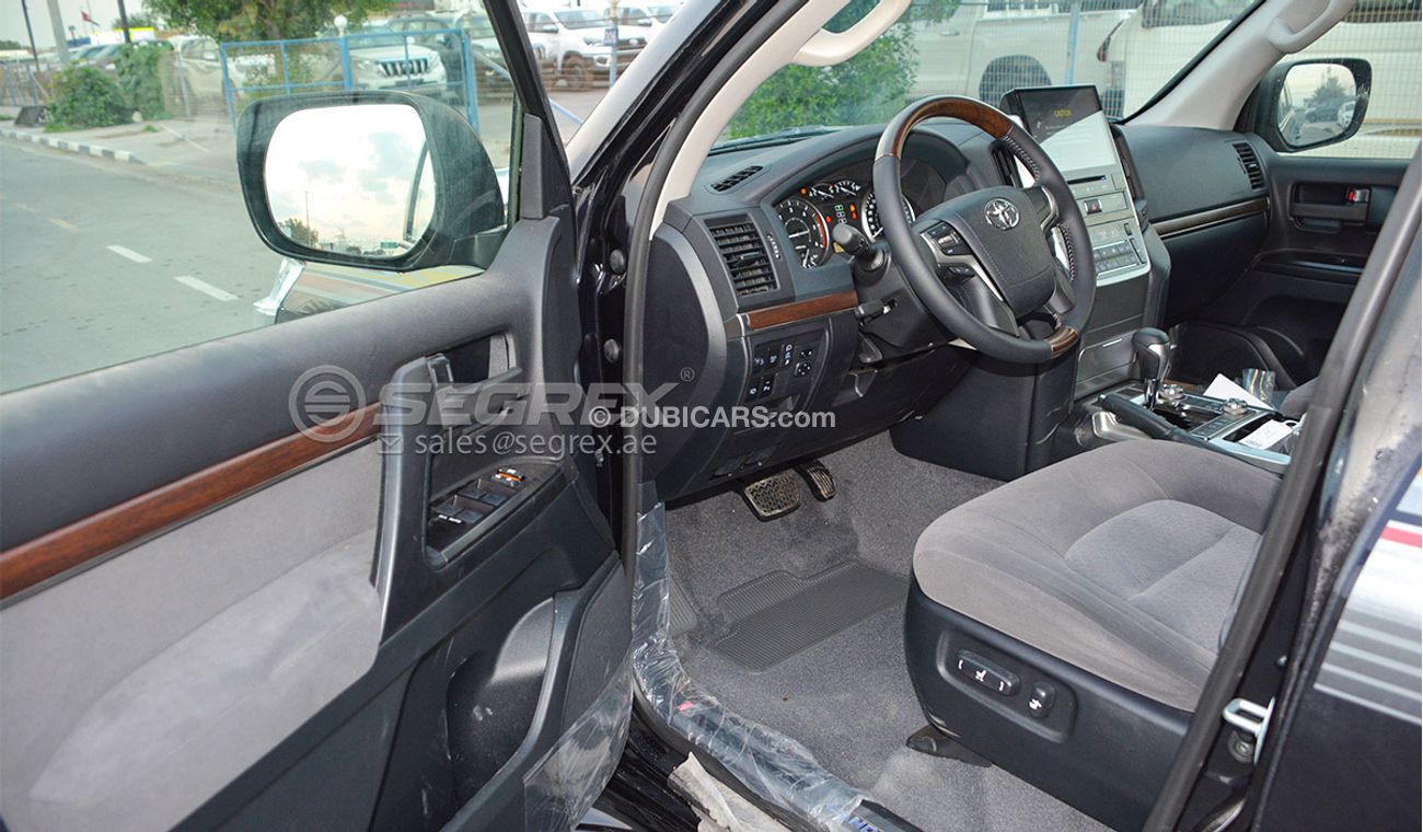 Toyota Land Cruiser LC200 4.5 GXR WITH KDSS & Rear DVD, Moquette, Remote Start