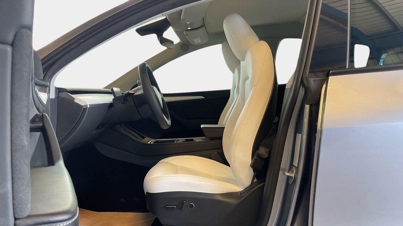 Tesla Model Y BEV PERFORMANCE QUICKSILVER BW INT 21 | Guaranteed Warranty | 0 Down Payment