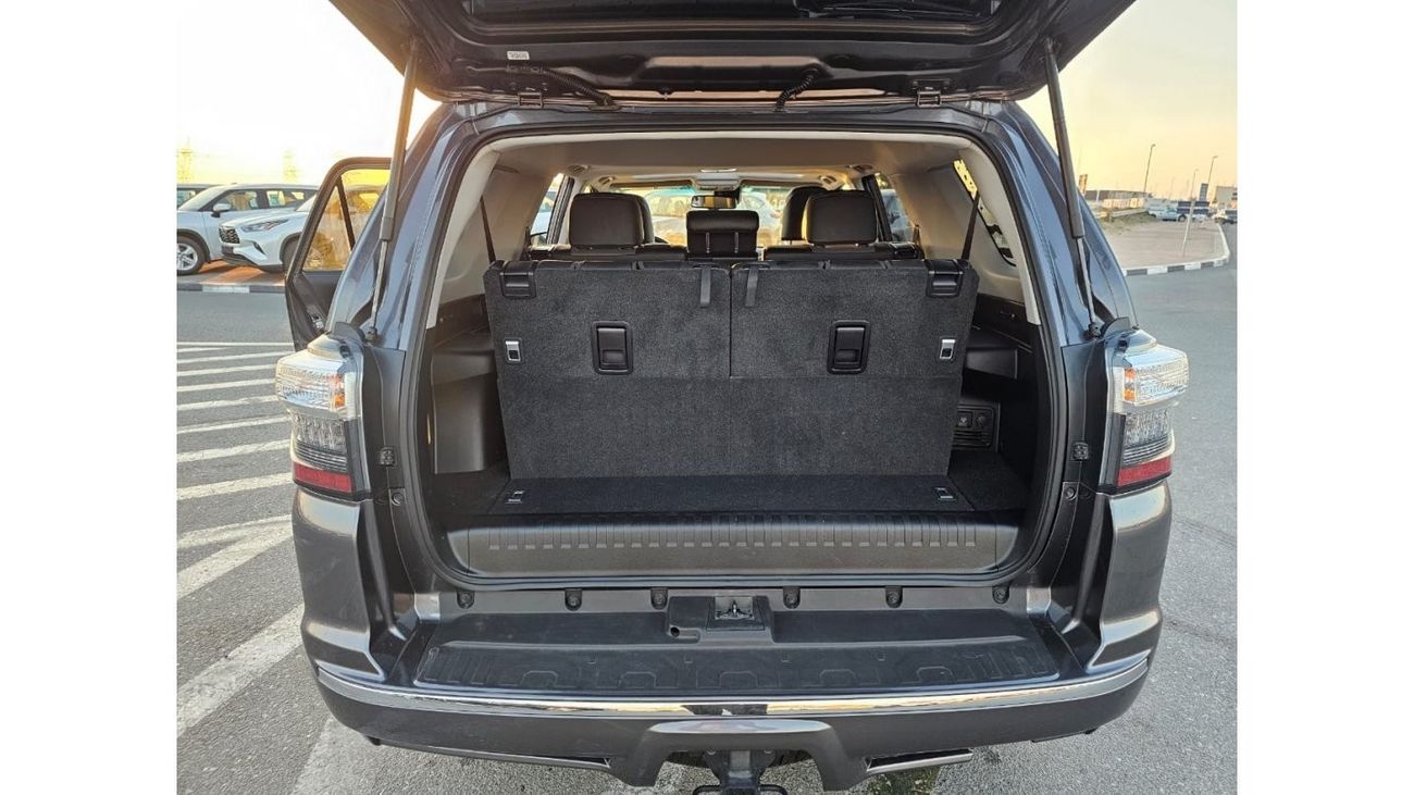 Toyota 4Runner “Offer”2021 Toyota 4Runner Limited Edition Full Option - 7 Seater - 4x4 AWD - 4.0L V6 /  UAE PASS