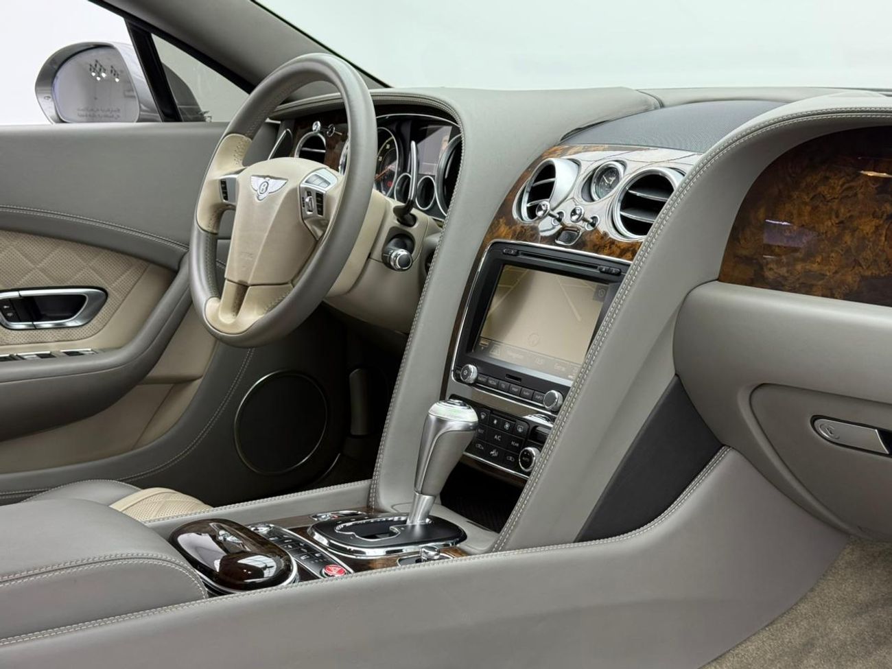 بنتلي كونتيننتال جي تي 2016 Bentley Continental GT, Service History, Excellent Condition, GCC