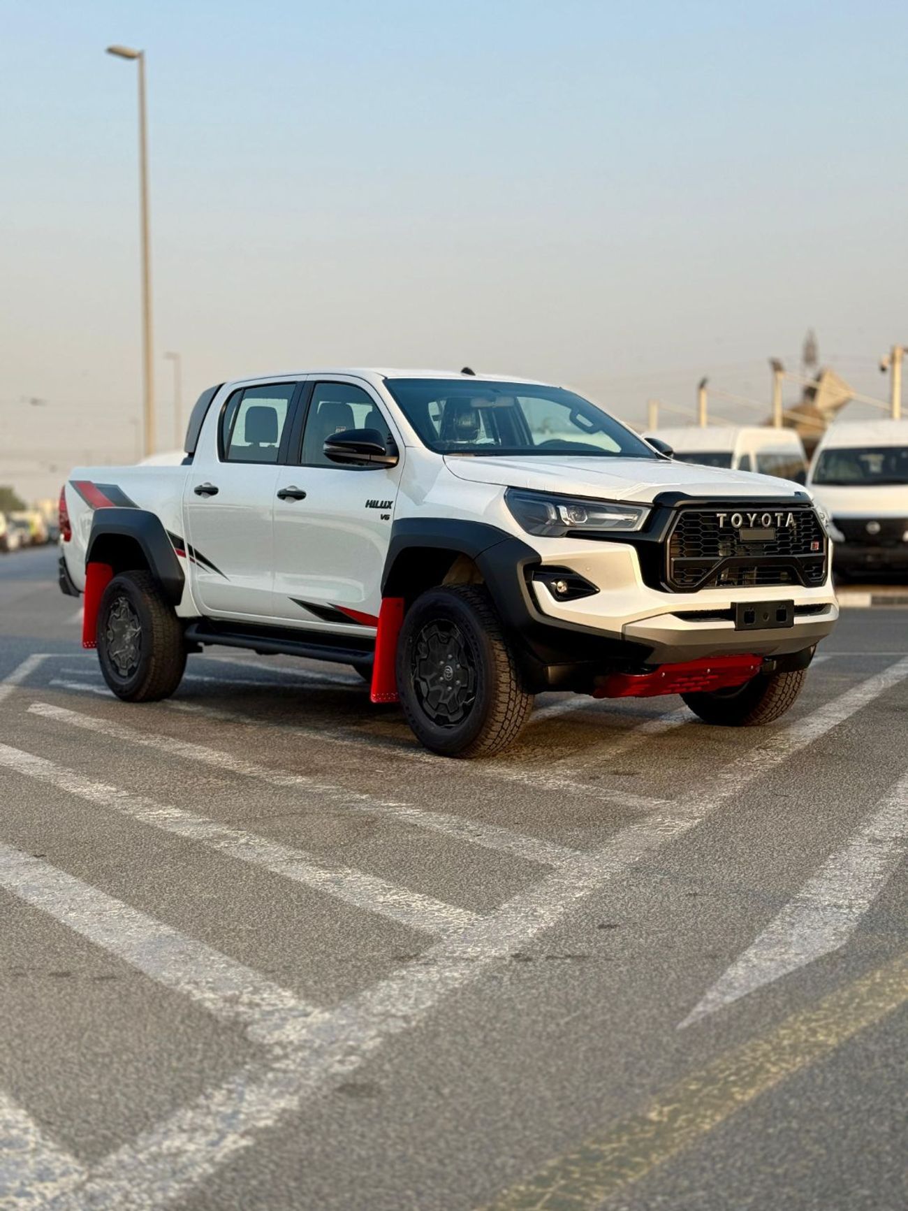 تويوتا هيلوكس Toyota Hilux GR Sport 4.0L
