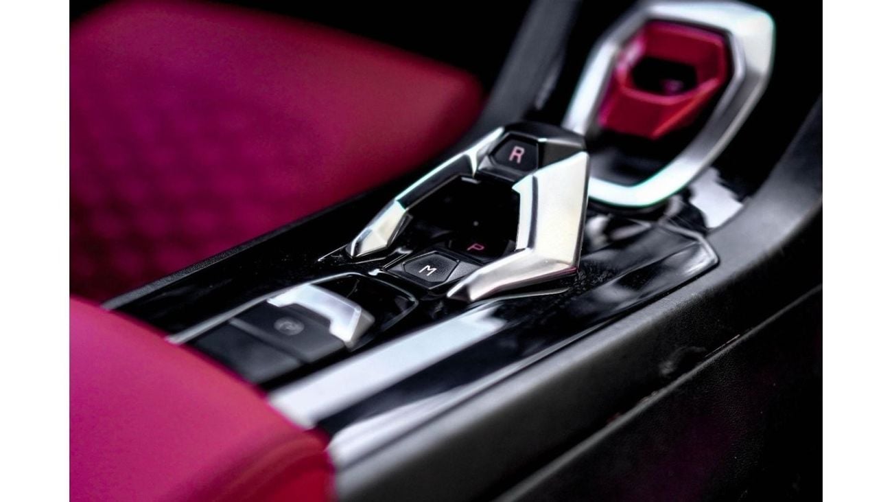 Lamborghini Huracan LP640-4 Performante Lamborghini Huracan 2018 GCC.