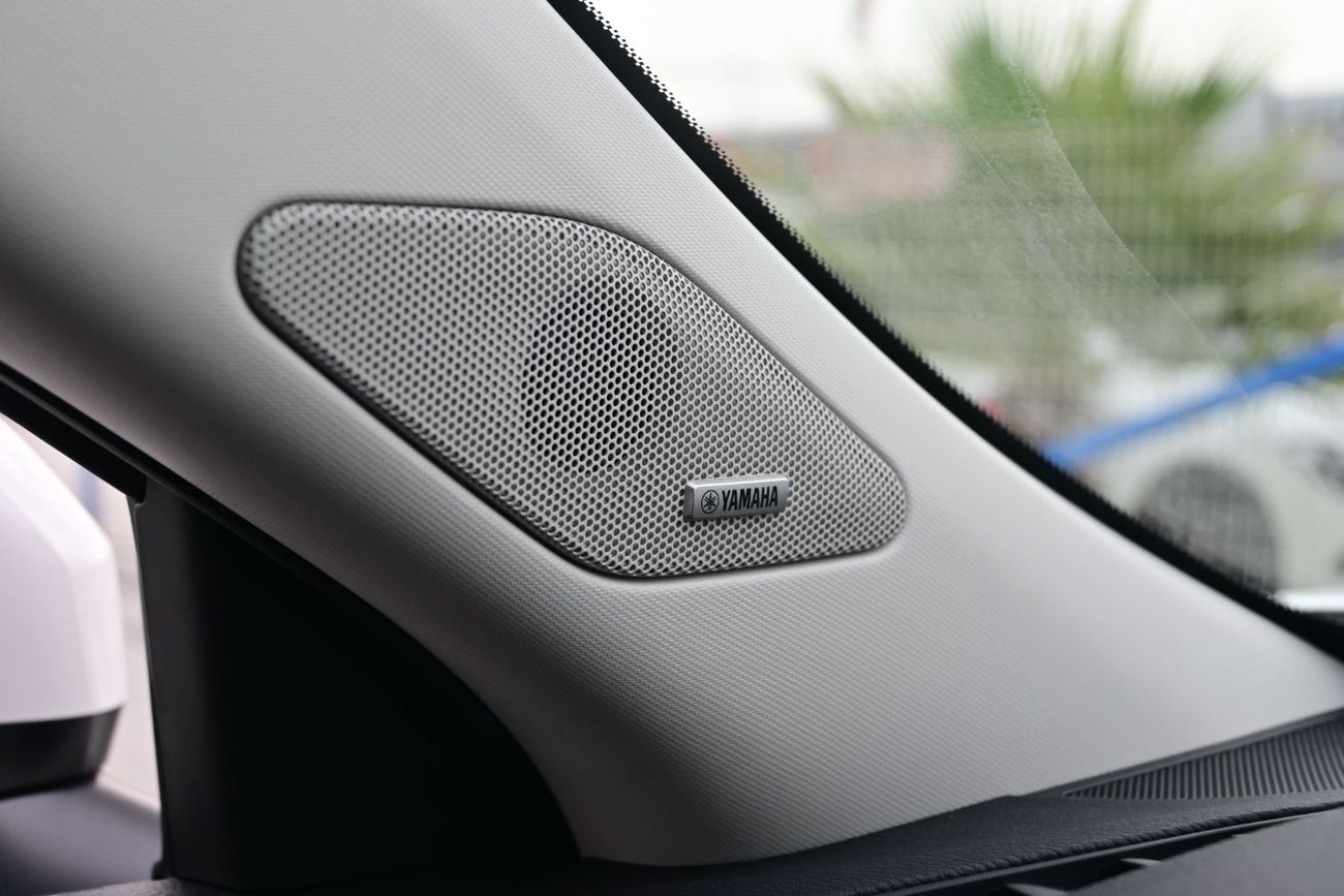 ميتسوبيشي آوتلاندر Mitsubishi Outlander Hi-Line 2.5L Petrol 4WD, Model 2026, Color White