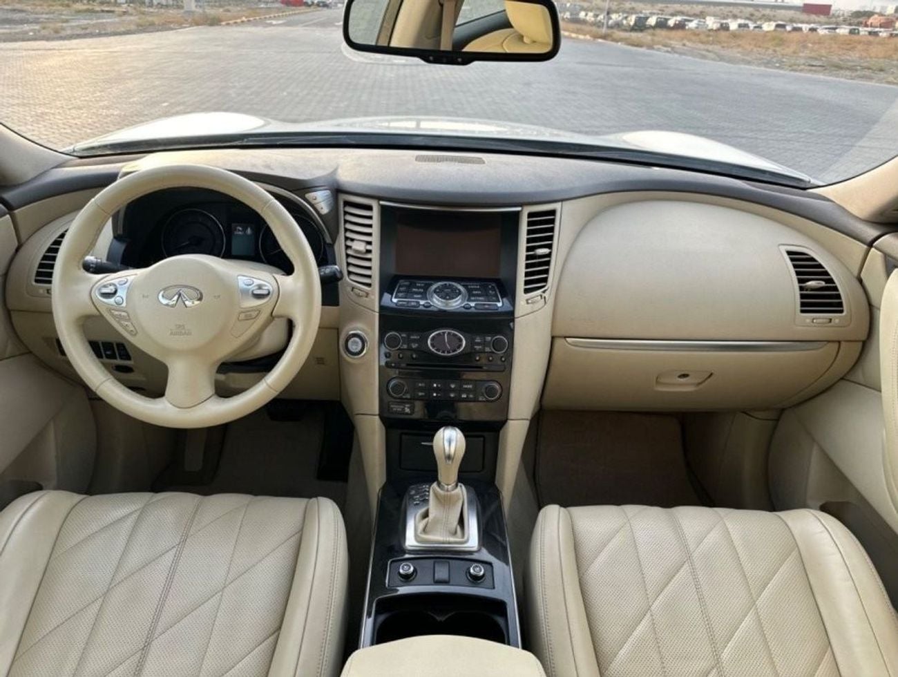 Infiniti QX70 Sport Luxury MODEL 2017 GCC CAR PERFECT CONDITION INSIDE AND OUTSIDE FULL OPTION ONE OWNER ORIGINAL
