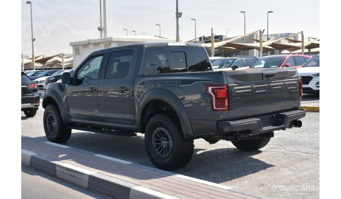 Ford Raptor F-150 V-06 3.5L ( clean car with warranty )