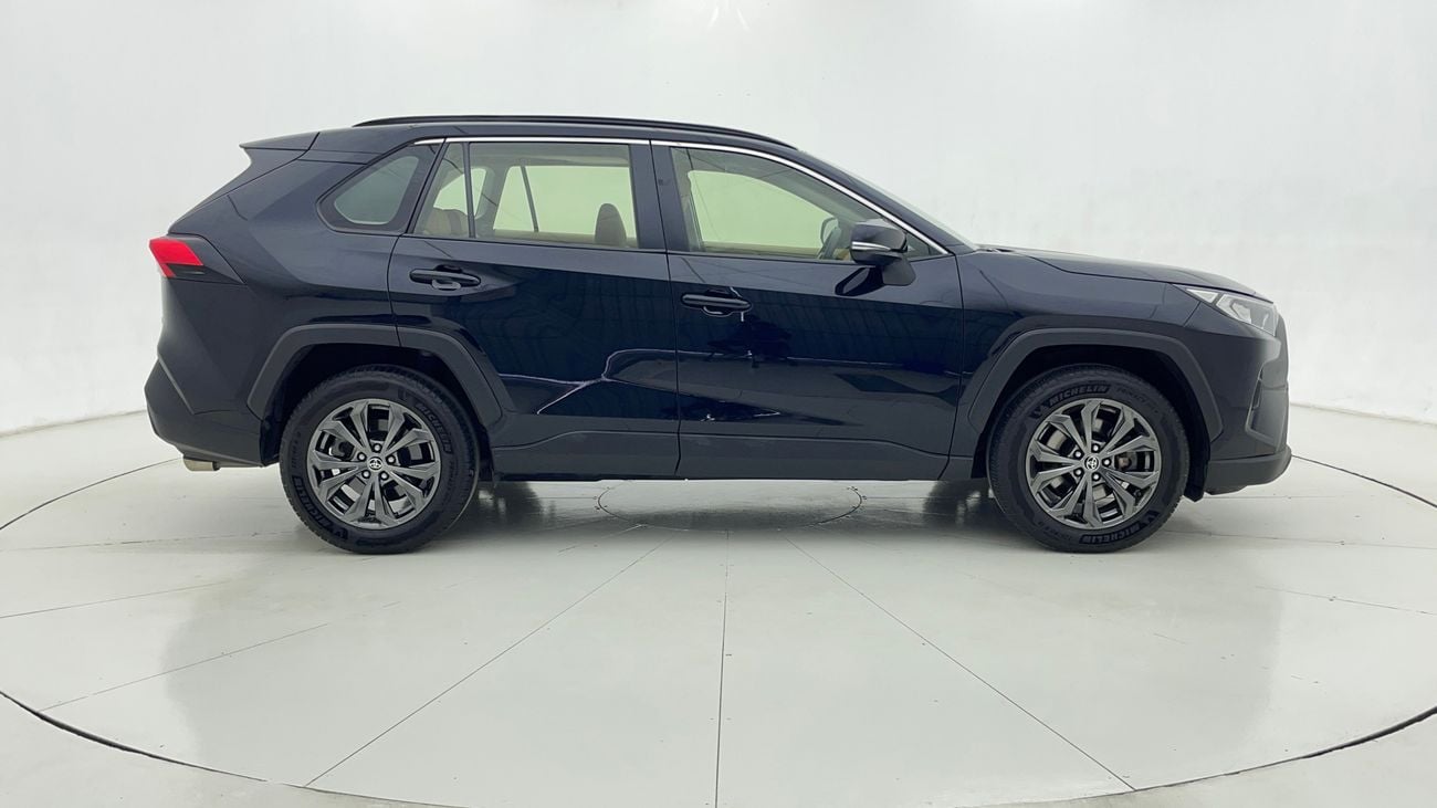 تويوتا راف ٤ VX 2.5 | بدون دفعة مقدمة | اختبار القيادة في المنزل