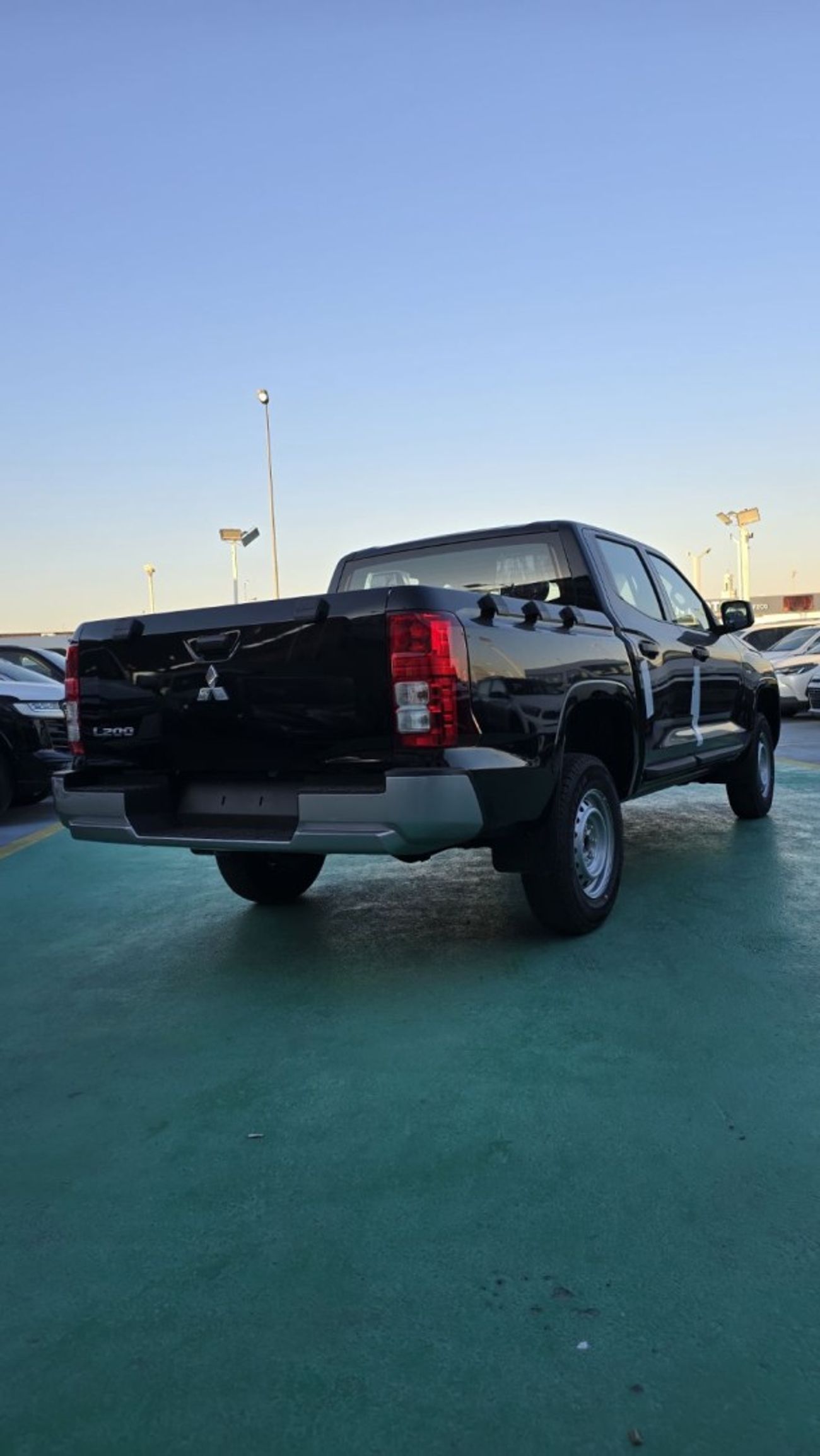 Mitsubishi L200 GL 2.4L 4WD DC MT DIESEL