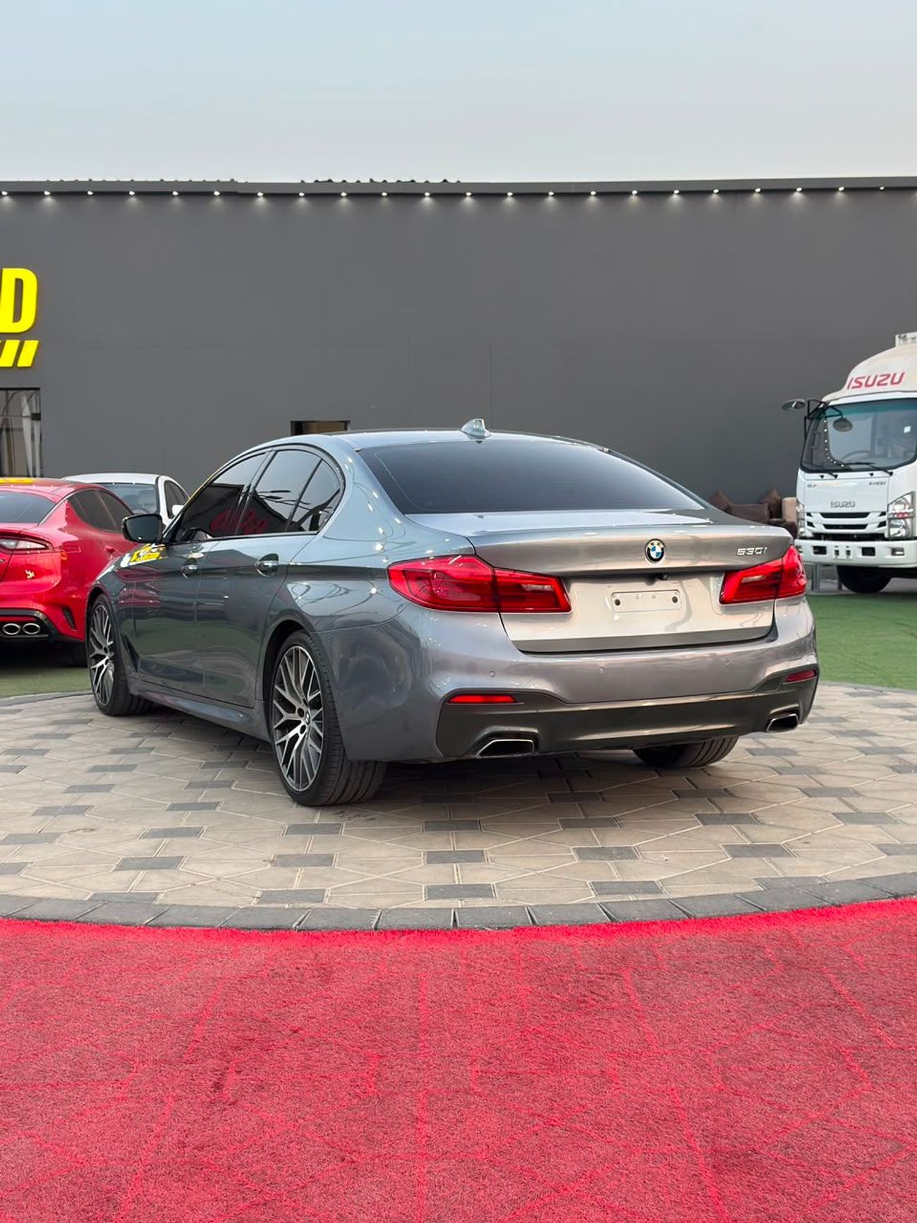 BMW 530i LUXURY