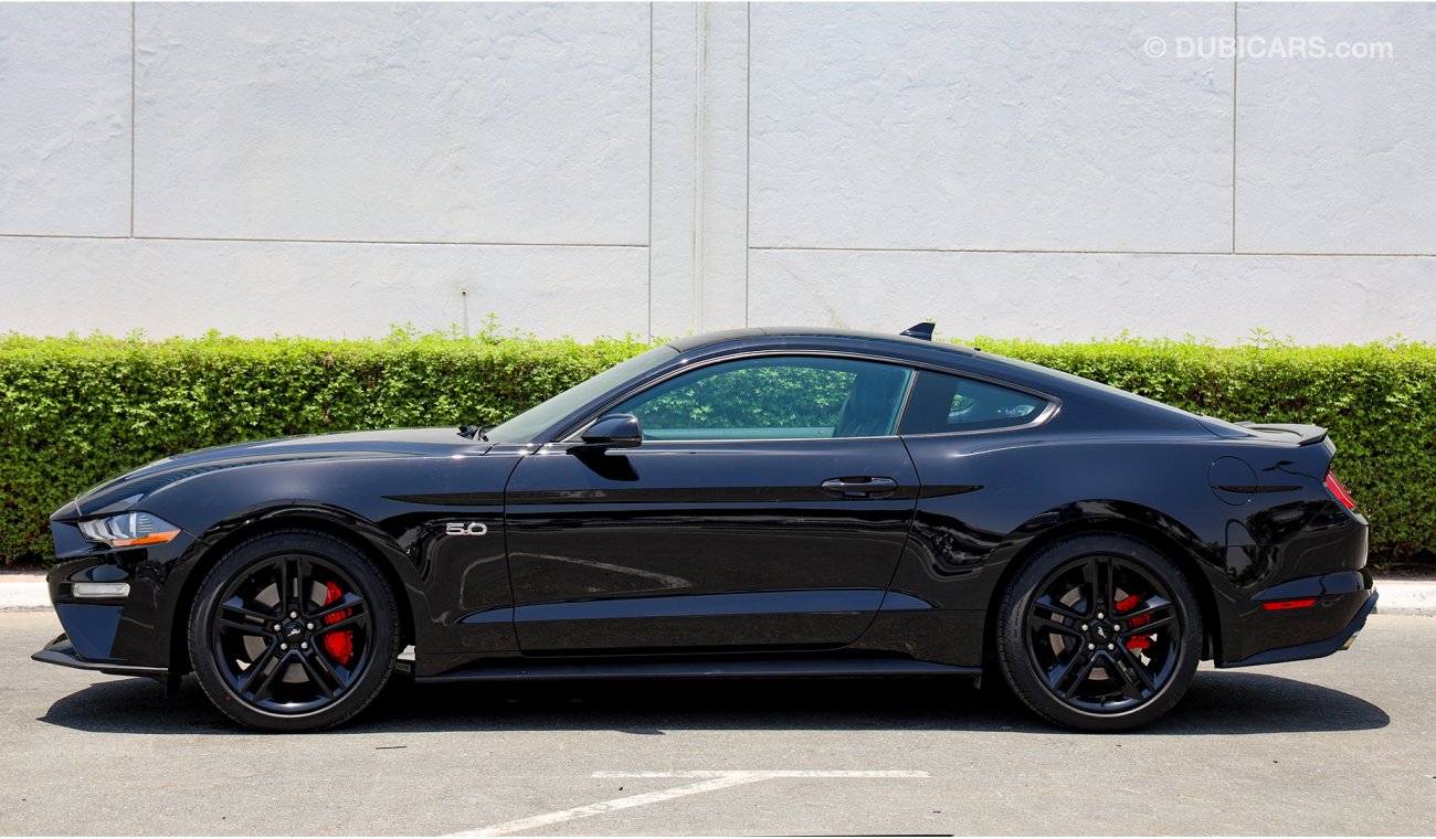 Ford Mustang GT Premium V8 , 2021 , GCC , 0Km , Digital Cluster , W/3 Yrs or 100K Km WNTY & 3 Yrs or 60K Km SRVC