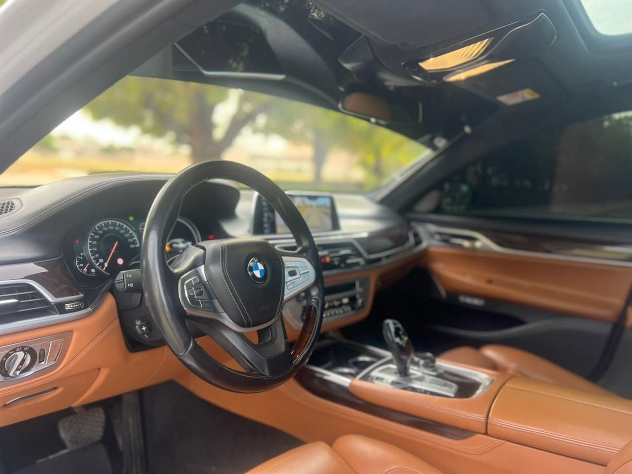 بي أم دبليو 740Li EXCLUSIVE Executive 3.0L (322 HP)