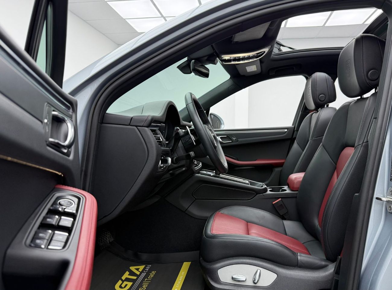 Porsche Macan Std 2.0L (252 HP) 2024 Porsche Macan, 2026 Porsche Warranty, Full Porsche Service History, Low Km, G