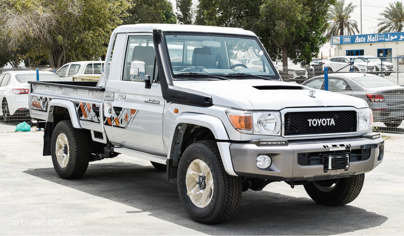 Toyota Land Cruiser Pick Up 4.5L Diesel V8