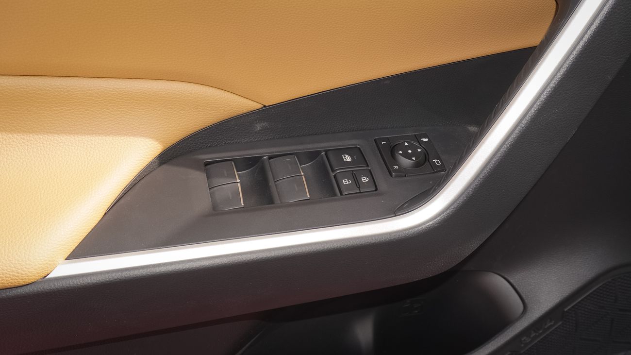 تويوتا راف ٤ AWD  HYBRID