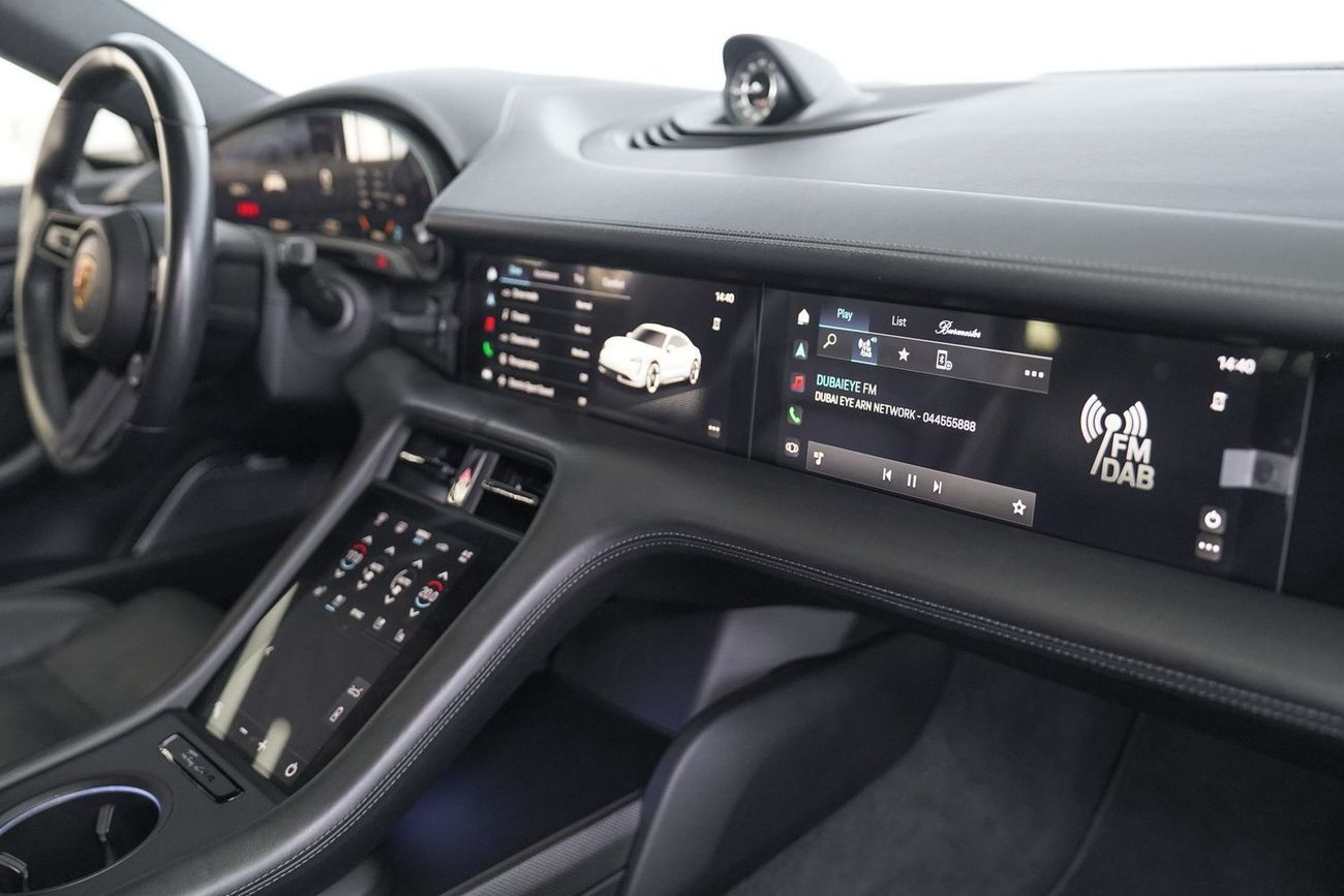 Porsche Taycan Turbo S (761 HP)