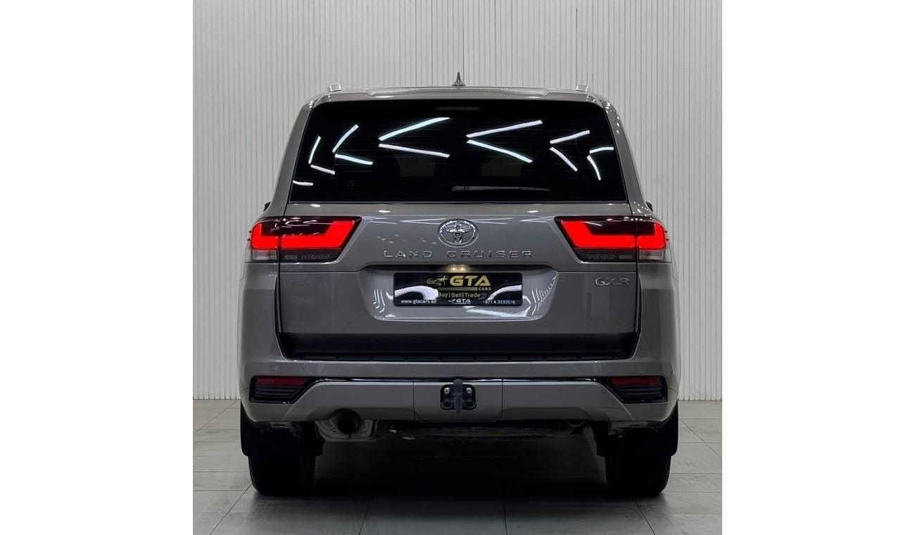 تويوتا لاند كروزر 2024 Toyota Land Cruiser GXR V6, April 2028 Toyota Warranty + Service Pack, Low Kms, GCC