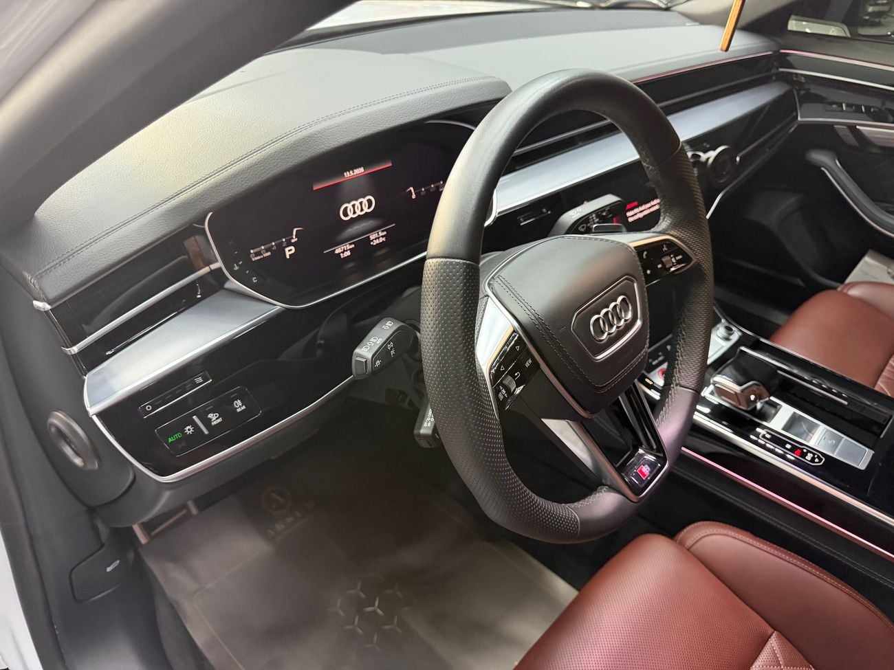 Audi S8 full option