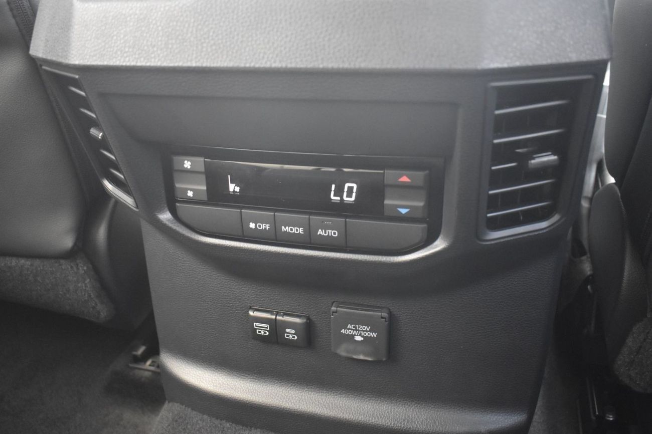 تويوتا سيكويا SEQUOIA 3.5L  SR5 TRD OFF ROAD