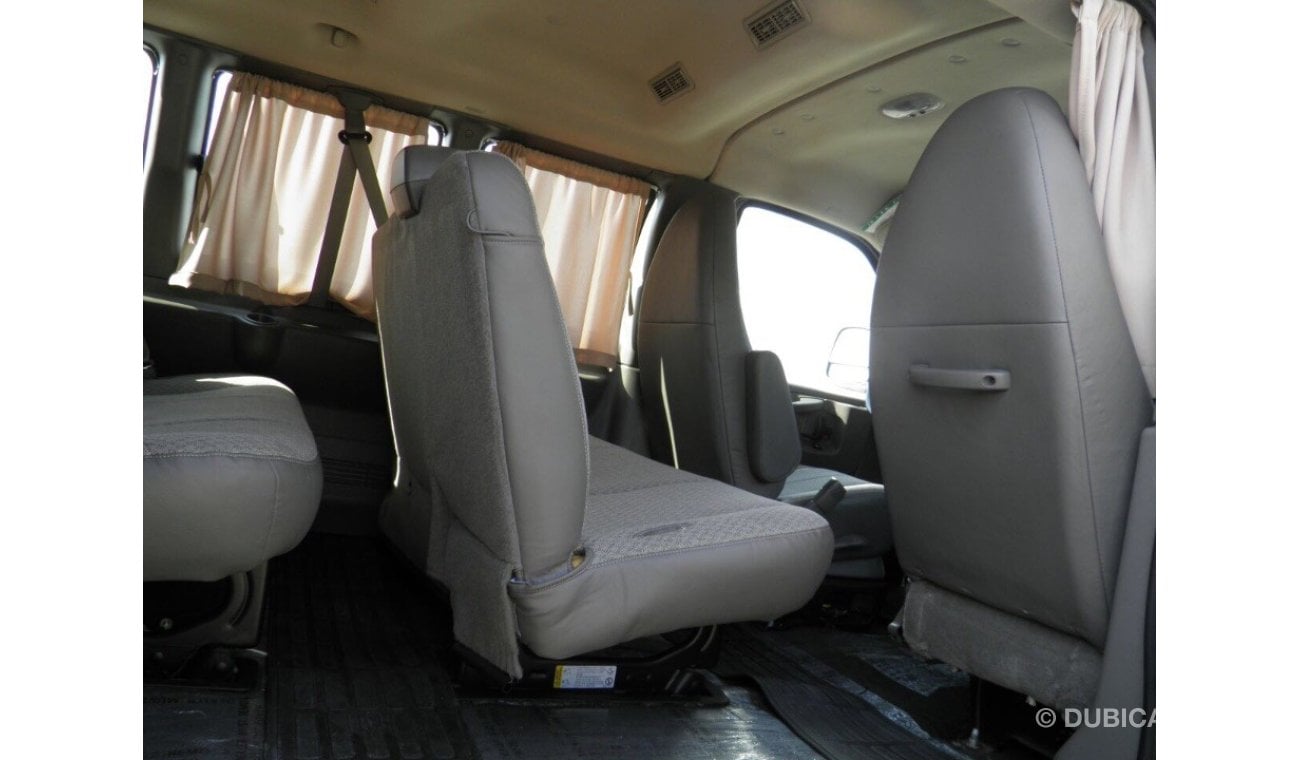 Chevrolet Express 2014 15 seat
