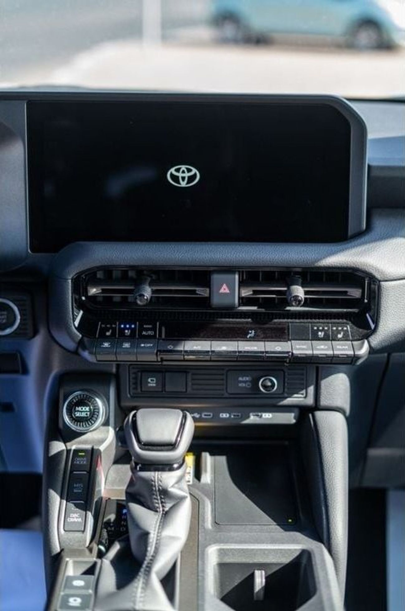 تويوتا برادو GXL 2.4T