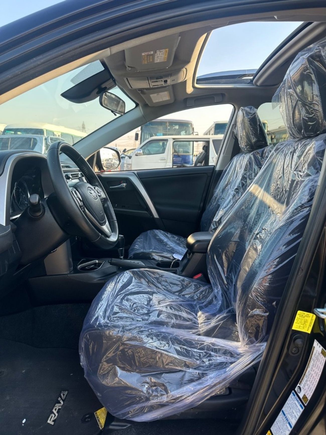 تويوتا راف ٤ Hybrid XLE 2.5L