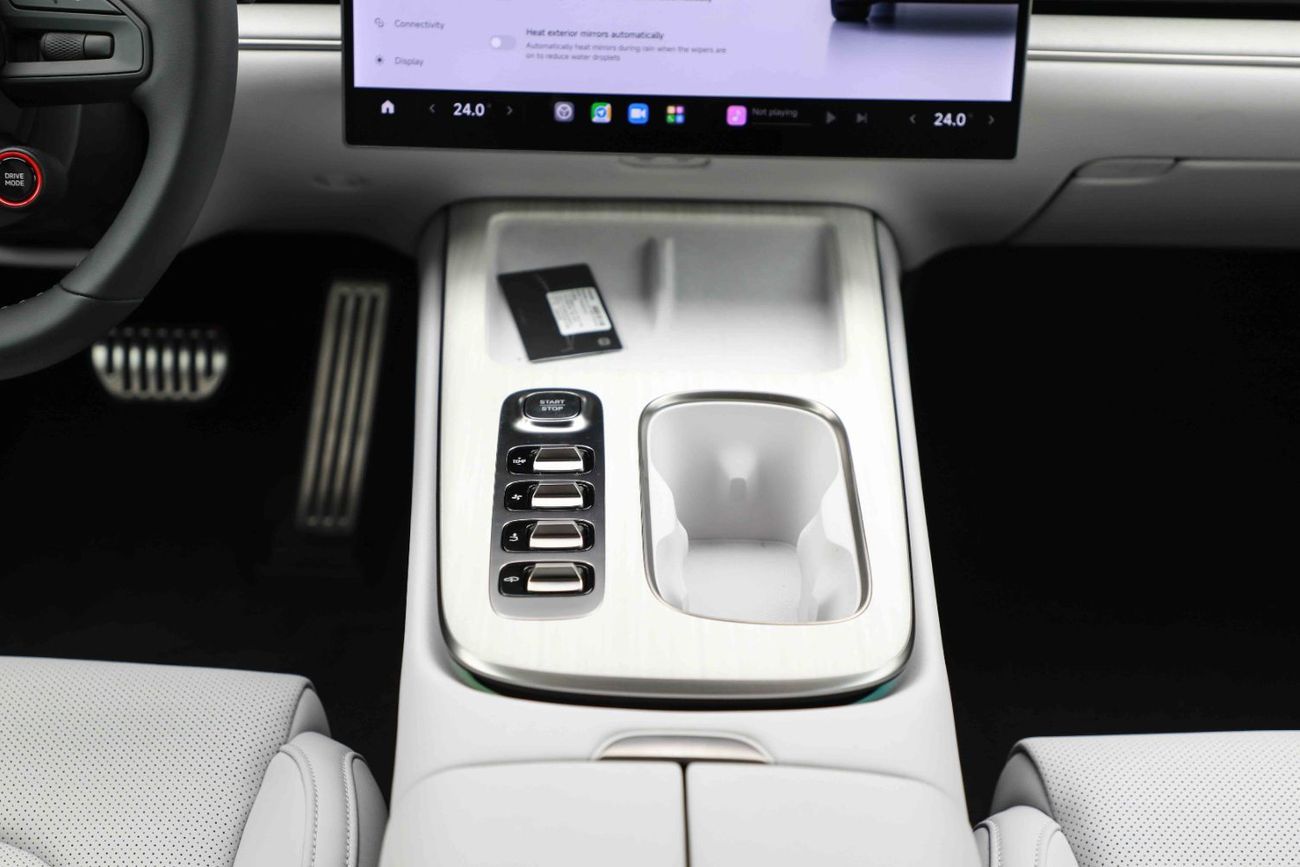 شاومى SU7 2025 Xiaomi SU7 Max 20" Wheels - White Inside Grey